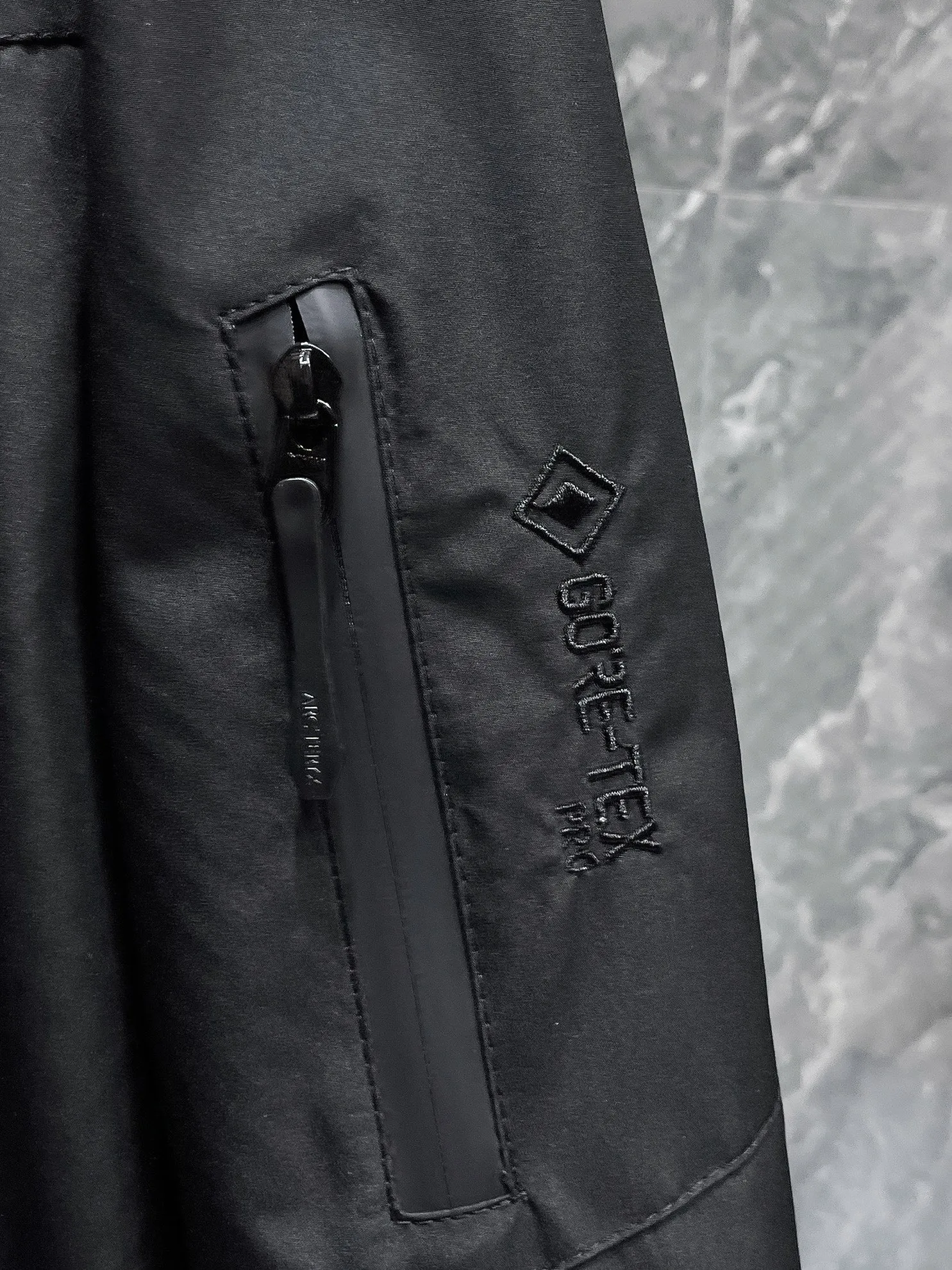 Same Style， ， 2026 New Arrival ， Original Premium Breathable ， ， ， Quality。 ， Sizes：M～3XL，